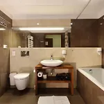9 Apart-hotel
