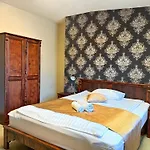 9 Apart-hotel Cracóvia
