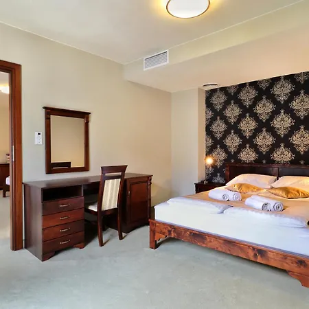9 Aparthotel