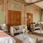 Aparthotel 9 4*