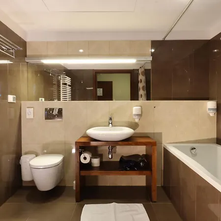 9 Aparthotel
