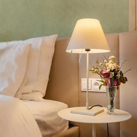 9 Aparthotel