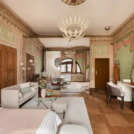 9 Aparthotel 4*
