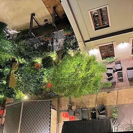 9 Aparthotel 4*