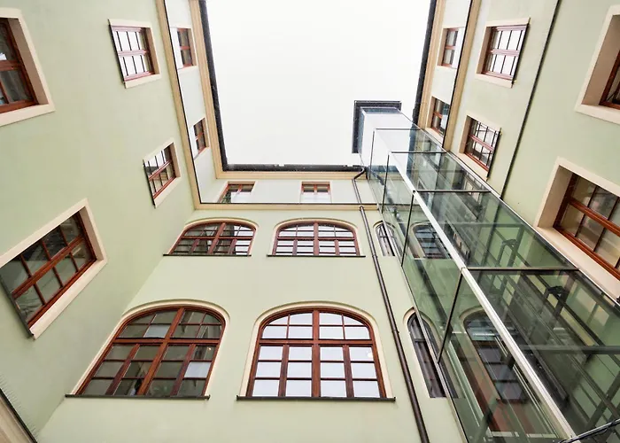 9 公寓式酒店 4*